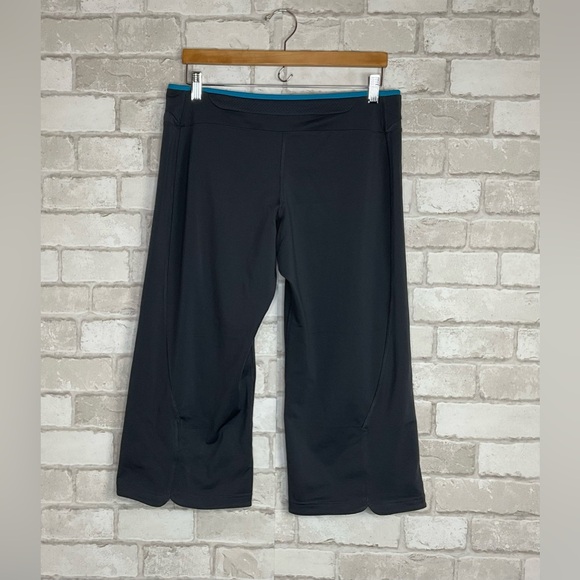 Adidas Gray & Blue Capri Leggings Size L - Picture 5 of 11